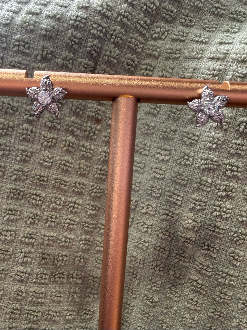 Silver Moissanite Starfish Stud Earrings - Women Jewelry - Picture 1 of 1